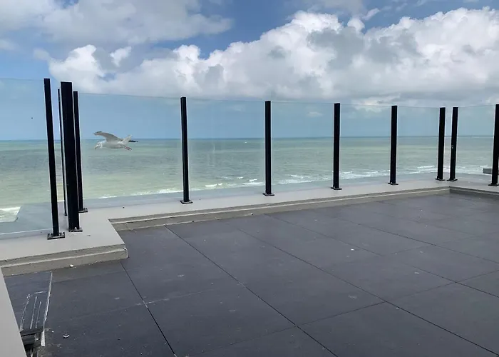 Apartament Ultra-luxury Penthouse With A Generous Terrace And Breathtaking Sea View T71